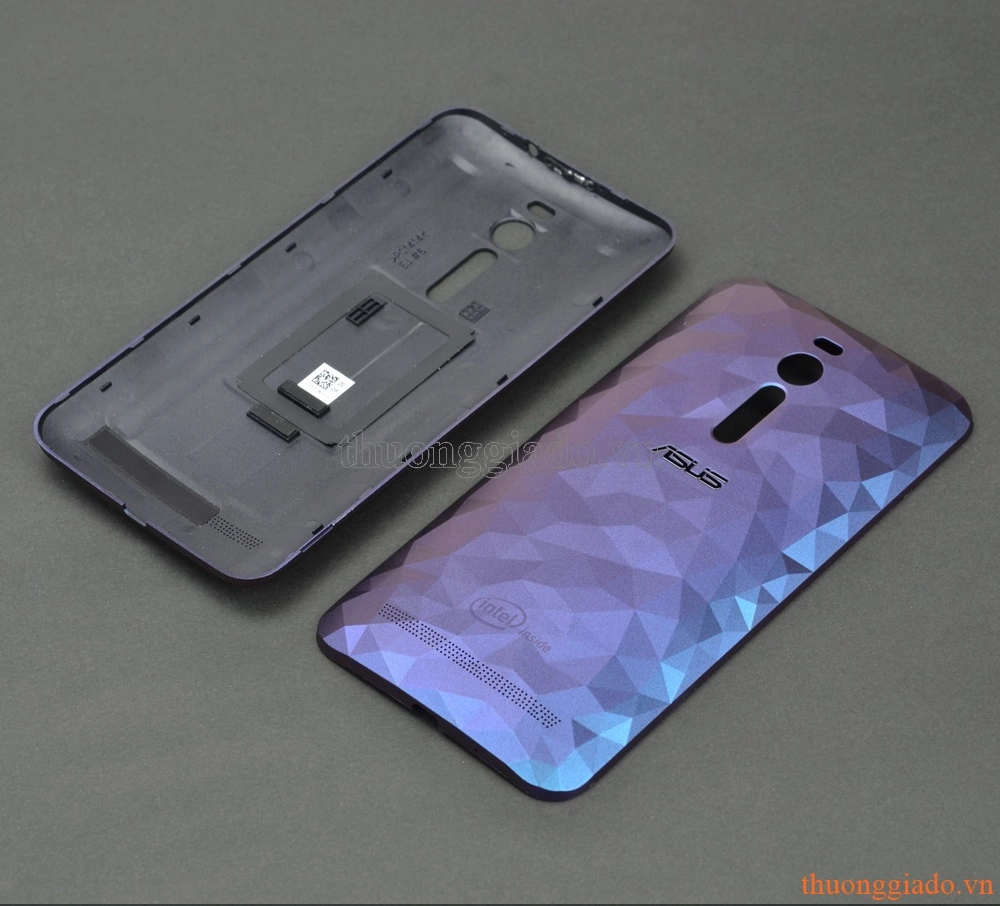 Thay nắp lưng Asus Zenfone 2 ZE551 (vân nổi kim cương) Thay nắp lưng Asus Zenfone 2 ZE551 (vân nổi kim cương)